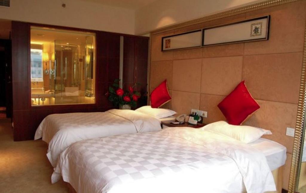 Yunheng Hotel Neijiang Bagian luar foto
