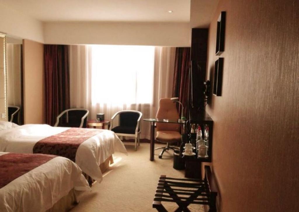 Yunheng Hotel Neijiang Bagian luar foto