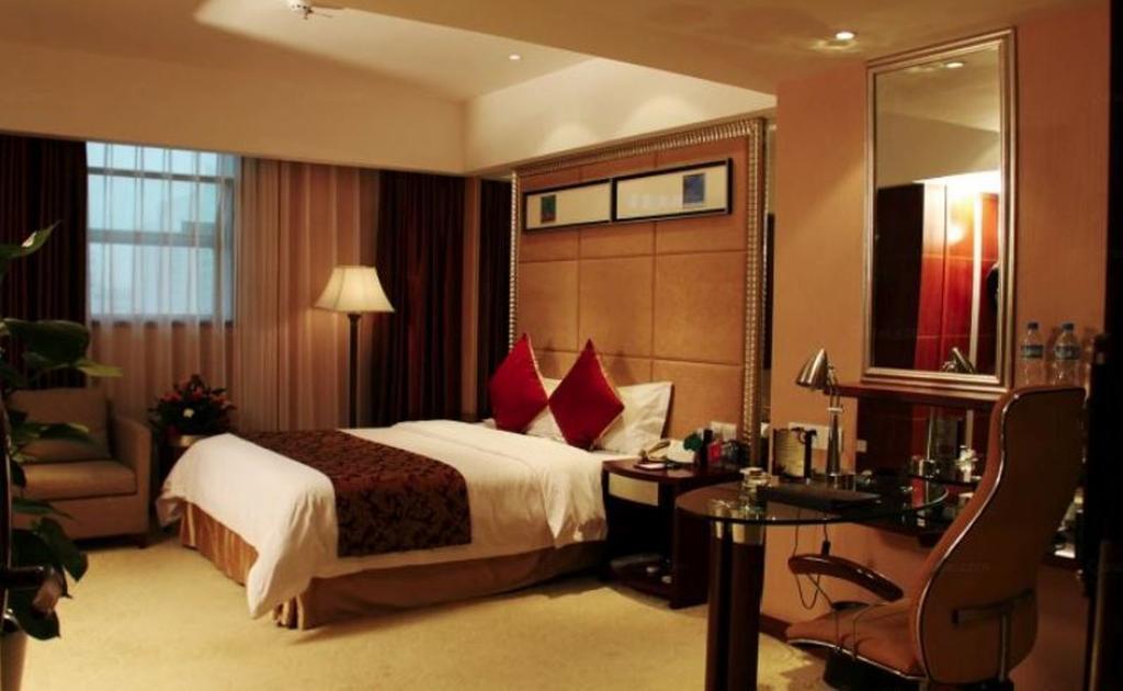 Yunheng Hotel Neijiang Bagian luar foto