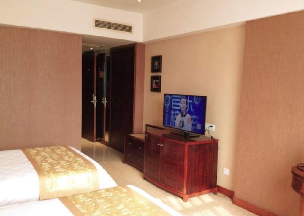 Yunheng Hotel Neijiang Bagian luar foto
