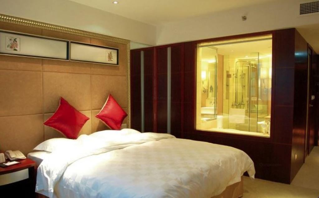 Yunheng Hotel Neijiang Bagian luar foto