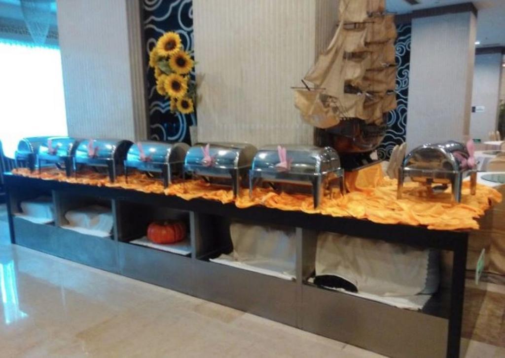 Yunheng Hotel Neijiang Bagian luar foto