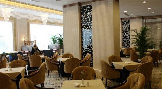 Yunheng Hotel Neijiang Restoran foto